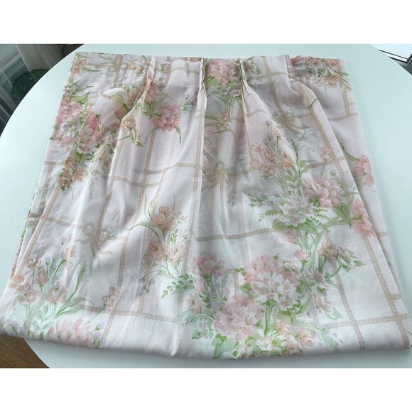 Vintage 80s pleated curtain, pastel pink green floral bouquet, single panel - Picture 6 of 10